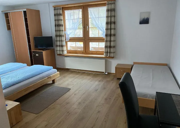 Edelweiss Gasthof 2*